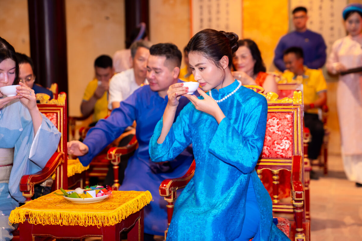 Ngự trà hoàng cung ảnh mô tả 6 | Đôi Dép